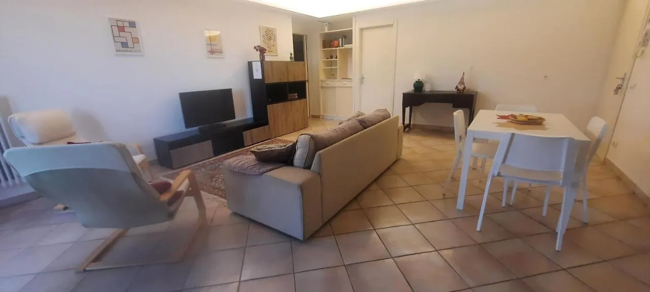 Apartment Villa Belvedere Sunset View San Fermo della Battaglia Italy
